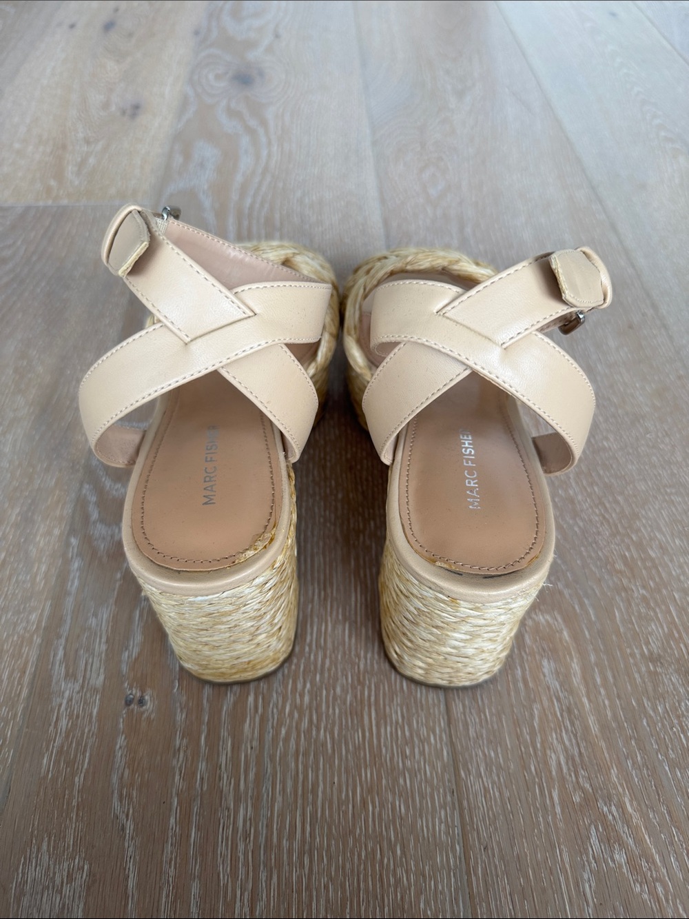 Marc Fisher Braided Straw Platform Sandals in Beige. Size 9. - Picture 5 of 8